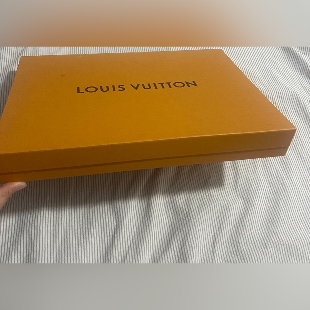 Lv empty box